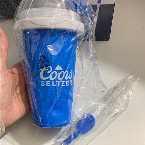 Coors Seltzer Slushie Cup with spoon straw NWOT - Picture 5 of 9